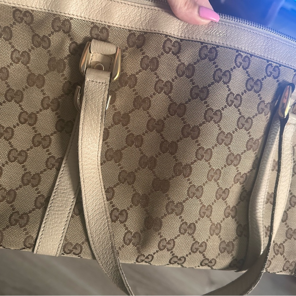 Authentic Gucci GG Canvas Tote Bag – Classic Monogram – Tan Leather Trim - Picture 11 of 15